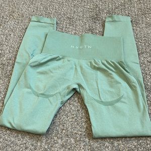 NVGTN Sage Green XS Contour Seamless Leggings